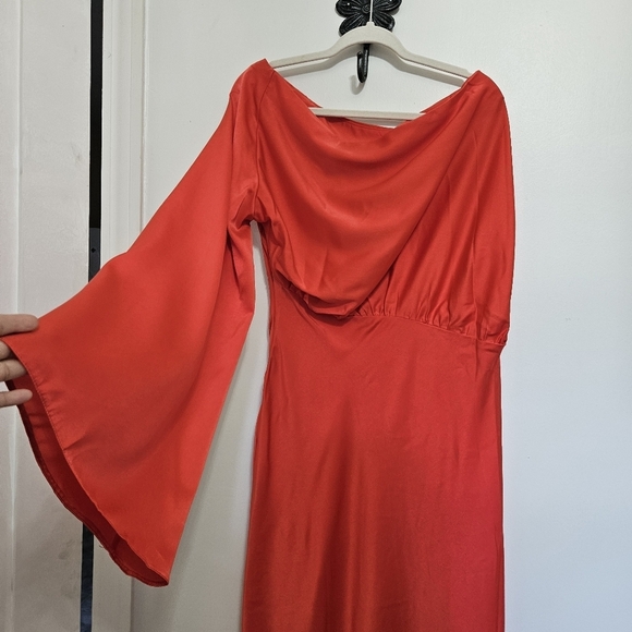ASOS DESIGN Curve Satin Off The Shoulder Asymmetric Maxi Dress in Red Size 12 - Picture 13 of 13